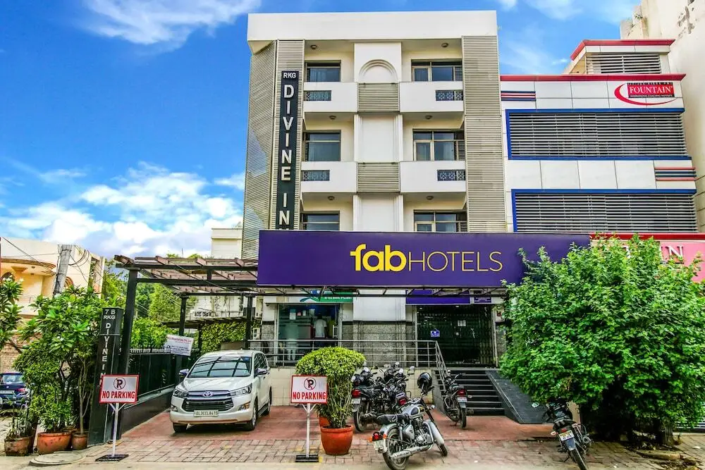 Divine Inn by FabHotels — фото 1