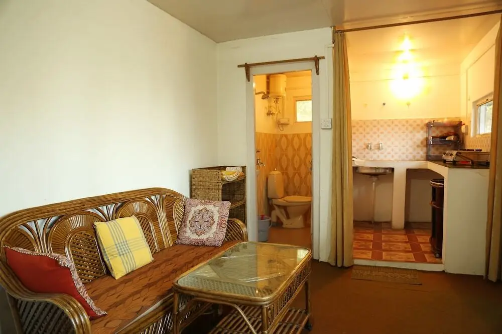 Раникхет: Ayush Guest House