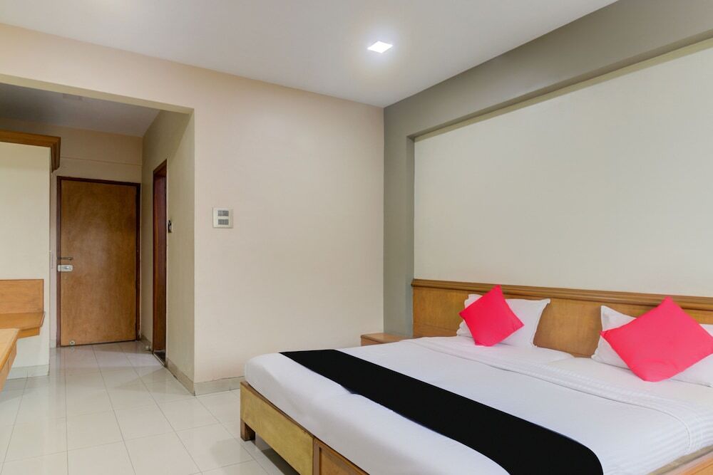 Тхане: Tuliipstays Hotel Ashok Bhiwandi by OYO Rooms