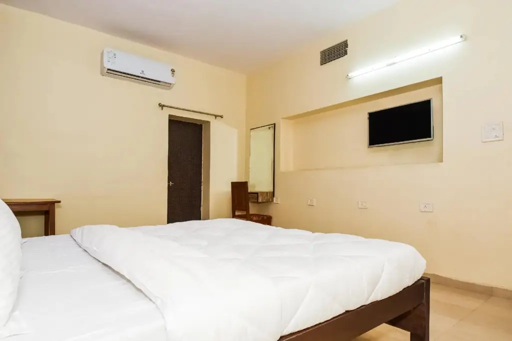 Луни: Sapphire Inn by OYO Rooms
