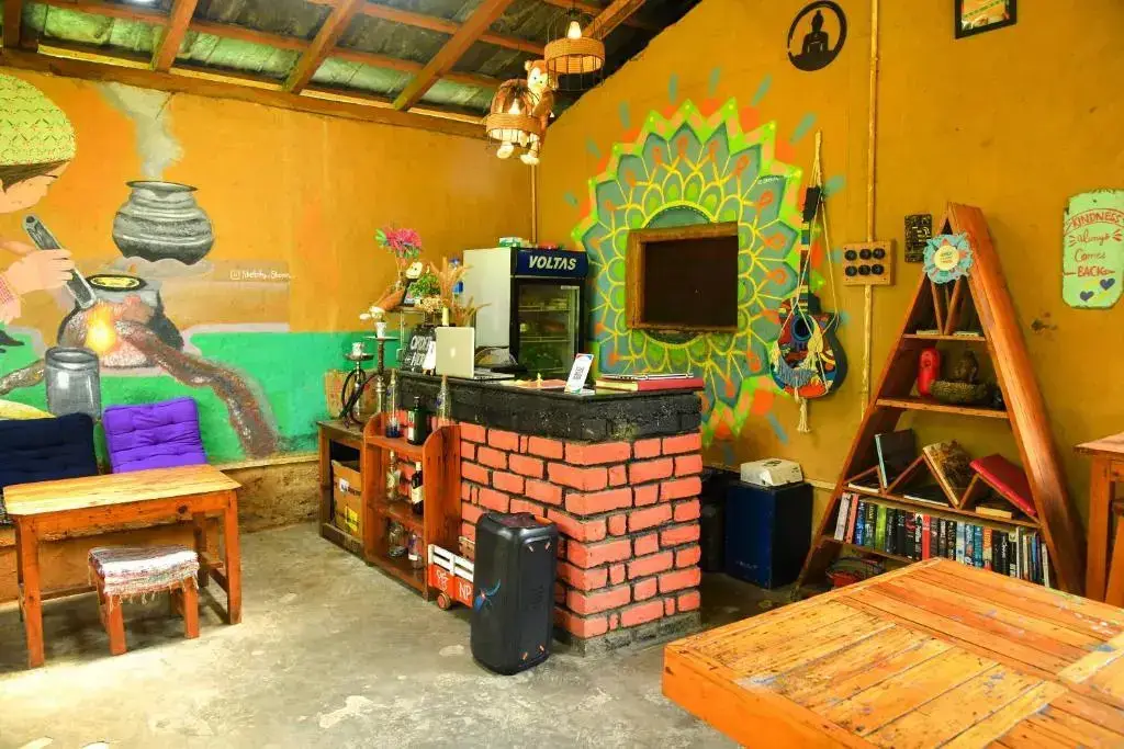Monkey Mud Hostel And Camps — фото 1