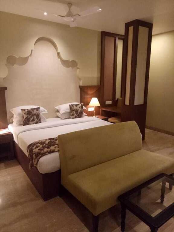 Сикар: Hotel Shyam