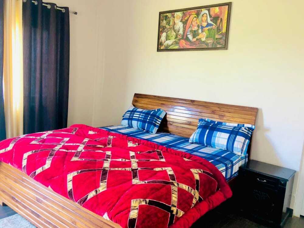 Гуруграм: Gurugram Aravali Farmhouse