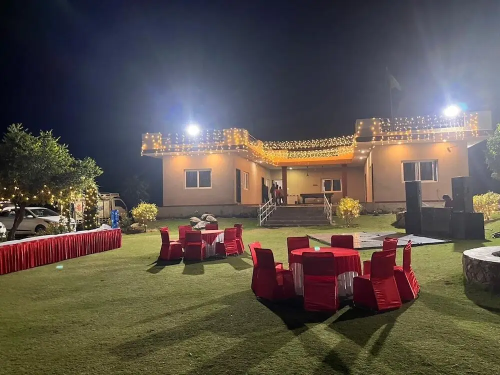 Гуруграм: Gurugram Aravali Farmhouse