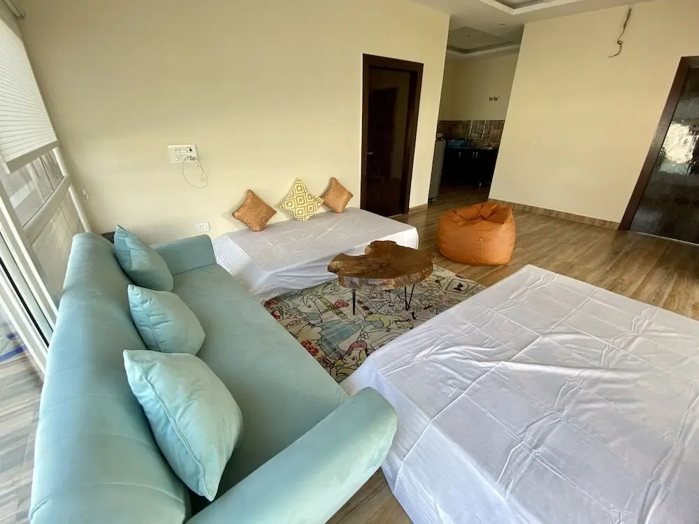 Большая Нойда: GoBravo 71: 2Bhk Farm with Pool & Garden Sector 150 Noida