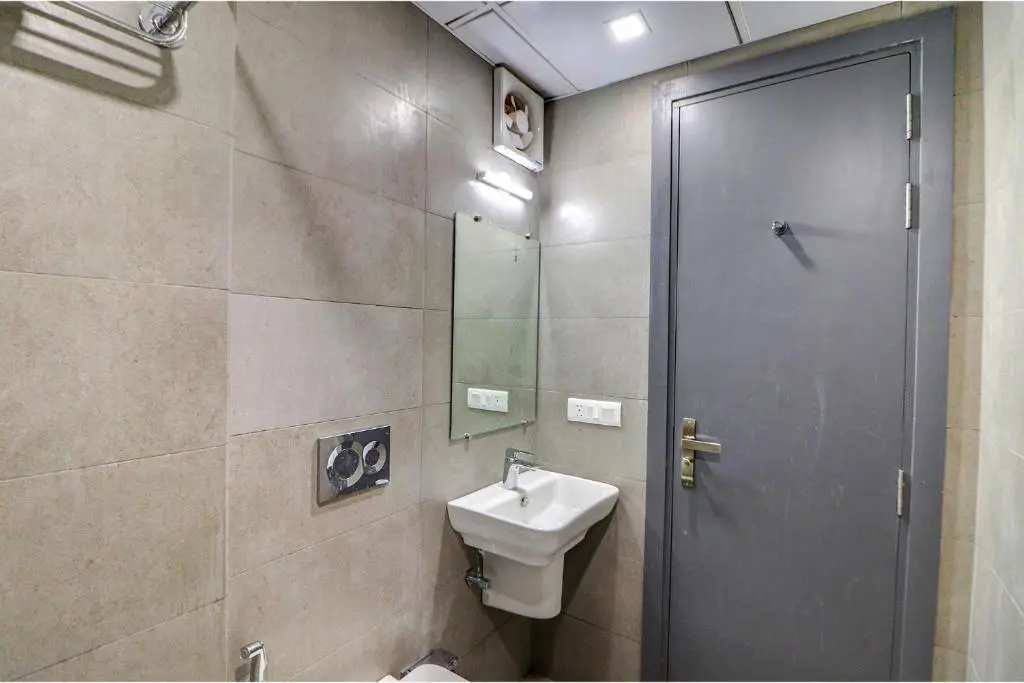 Нью-Дели: Fabhotel F9 Kirti Nagar