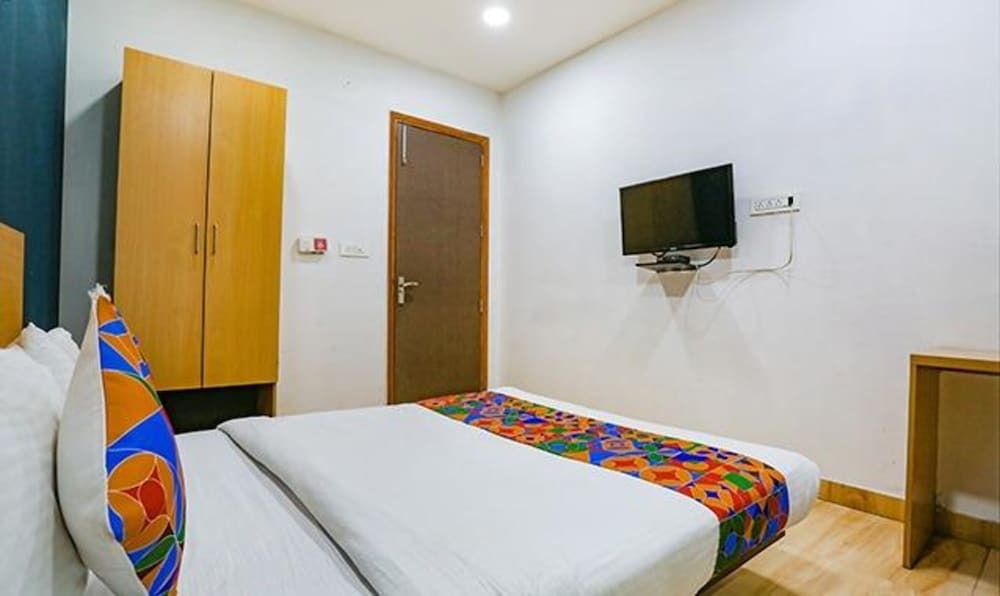 Нью-Дели: Fabhotel F9 Peeragarhi