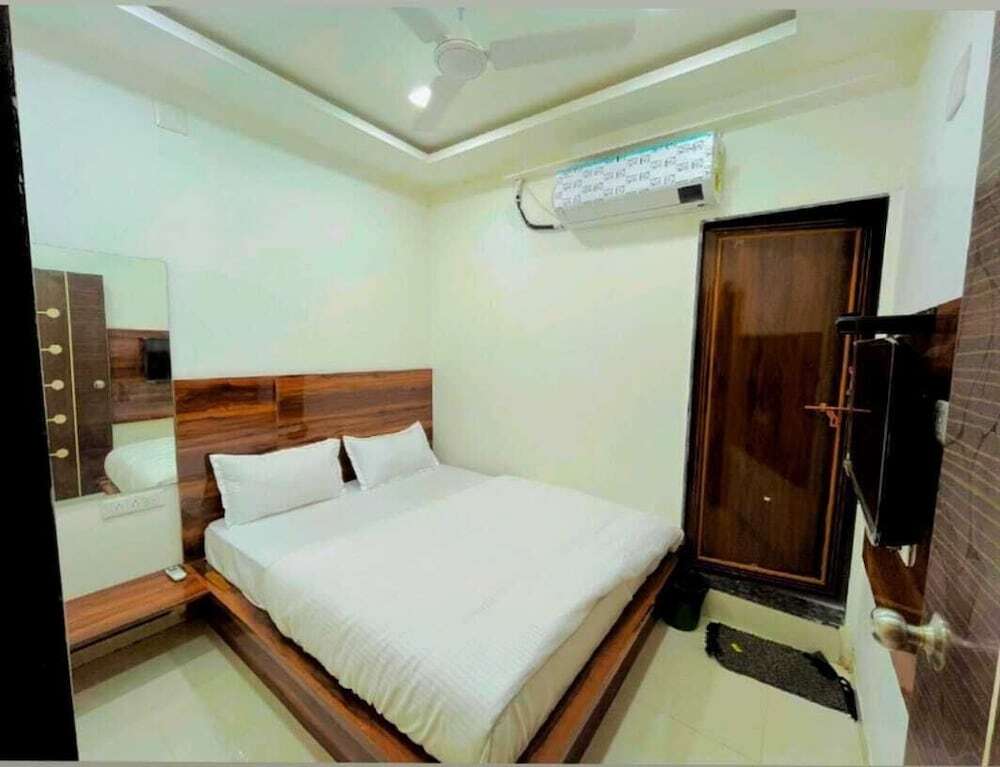 Вадодара: Hotel SK