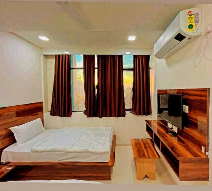 Вадодара: Hotel SK