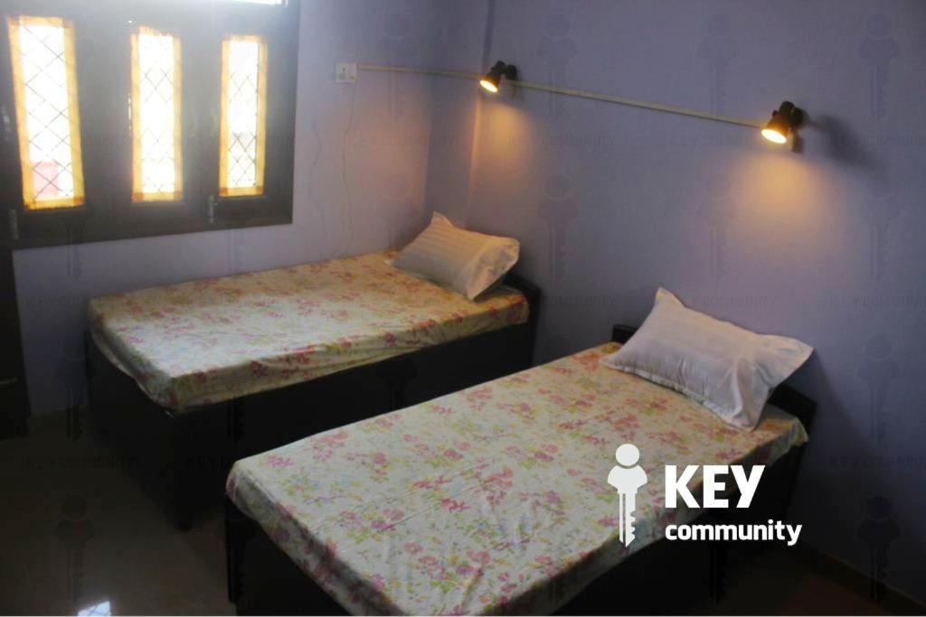 Нью-Дели: Key Community Boys PG