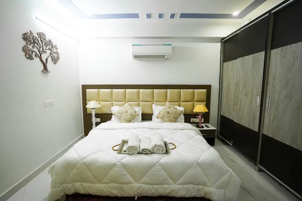 Гуруграм: Lime Tree 2Bhk Serviced Apartment