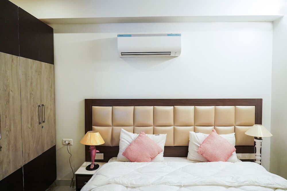 Гуруграм: Lime Tree 2Bhk Serviced Apartment
