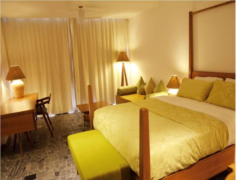 Раджкот: The Sky Imperial Aarivaa Luxury Homestay