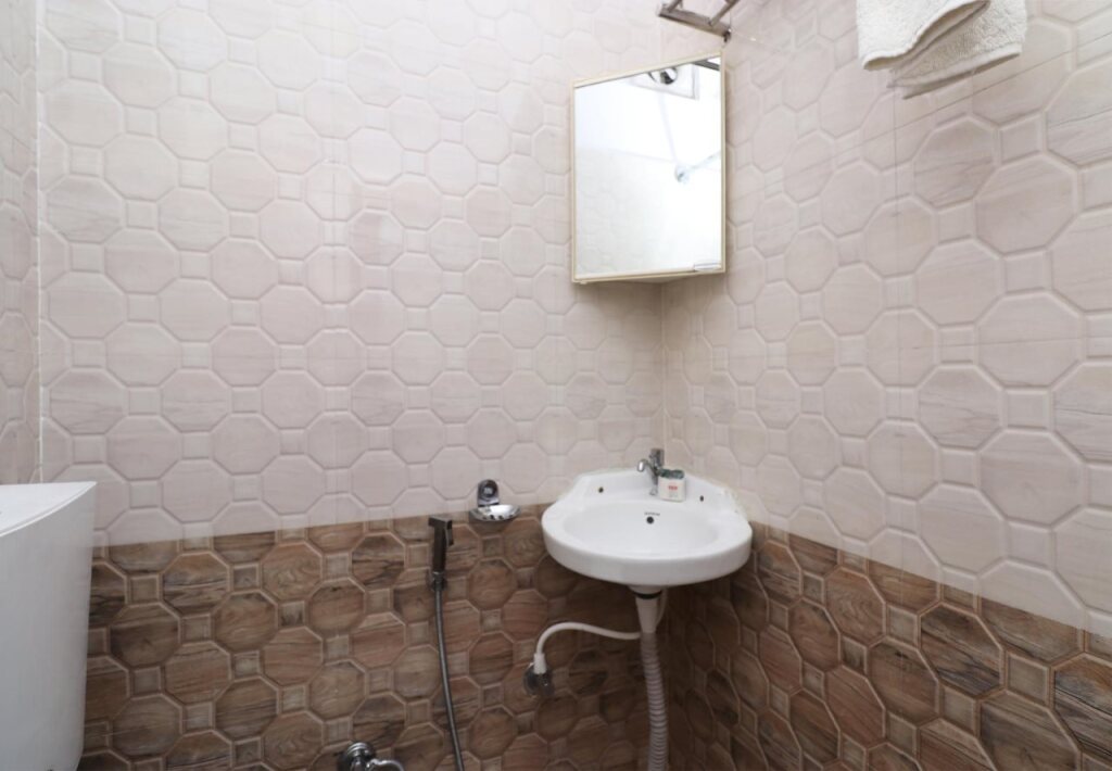 Лакхимпур: Mv Hotel By OYO Rooms