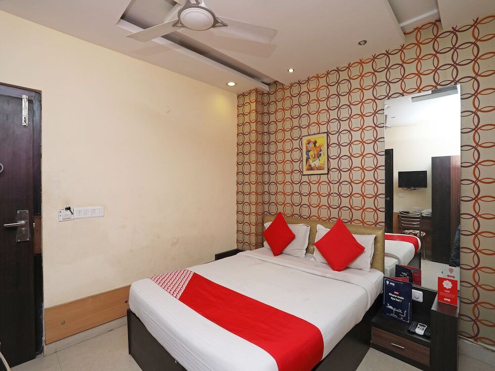 Даймонд Харбор: Skylark Hotel by OYO Rooms