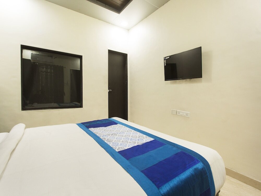 Лонавала: Hotel Swapnalok by OYO