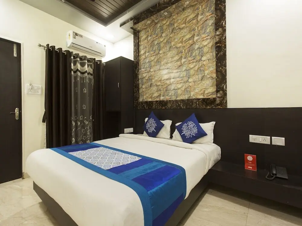 Лонавала: Hotel Swapnalok by OYO