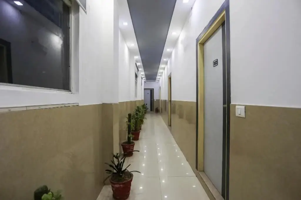 Hotel Cladis - Noida Sector 15 by OYO — фото 1