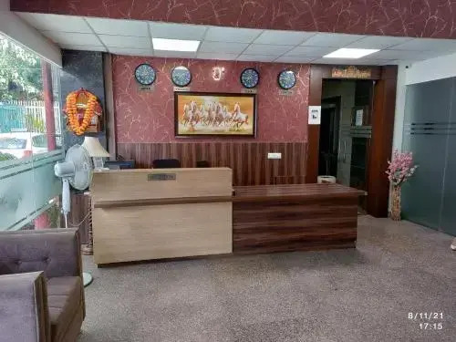 Нью-Дели: Capital O 82155 Hotel Jmk