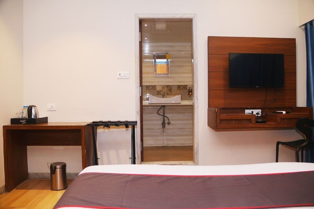 Мумбаи: Hotel West inn