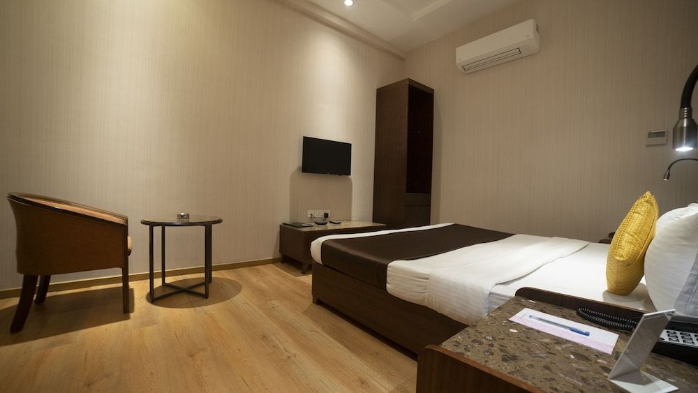 Бхопал: Hotel Rajhans Abhinandan