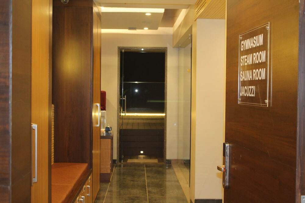 Бхопал: Hotel Rajhans Abhinandan