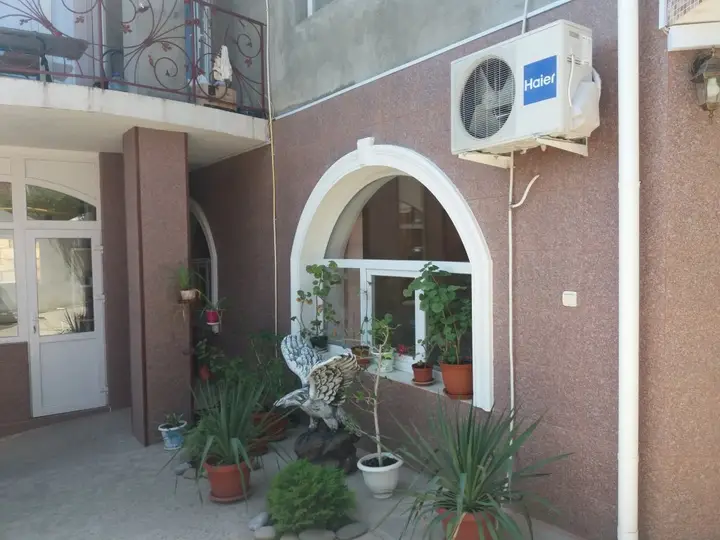 Судак: Guest House Kamilla
