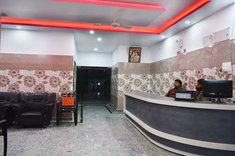 Деогхар: Dhanraj Residency