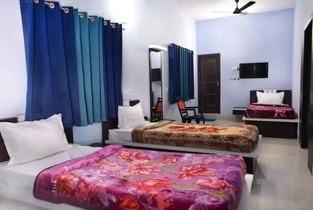 Деогхар: Dhanraj Residency