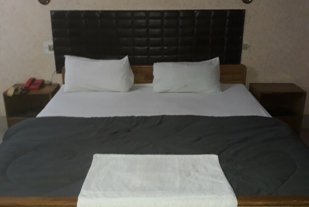 Патна: Goroomgo Welcome Palace Patna