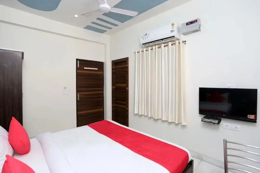 Матхура: Hotel Pushpa Palace