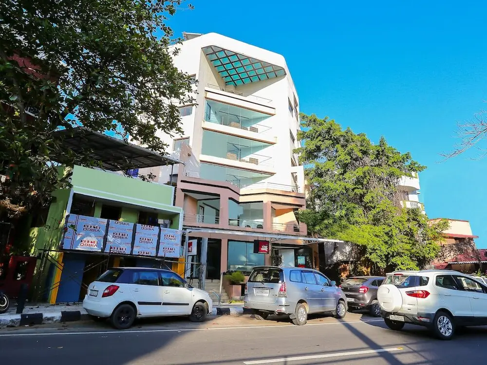 Treebo Time Square Marine Drive — фото 1