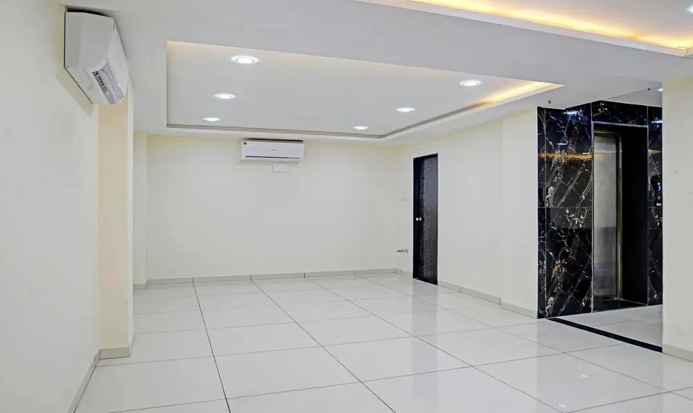 Индаур: Treebo Jayshree Palace C21 Business Park