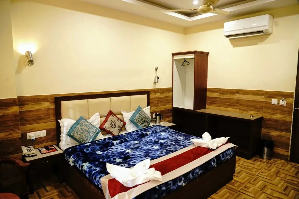 Дехрадун: Hotel Vishnu Inn @ Dehradun Railway Station