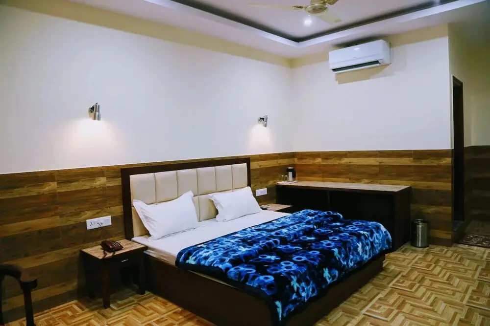 Дехрадун: Hotel Vishnu Inn @ Dehradun Railway Station