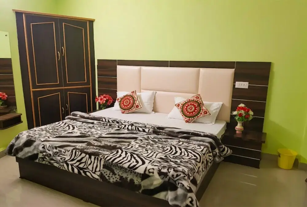 Чамба: Goroomgo Rudra Inn Dalhousie