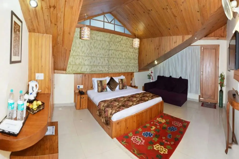 Чамба: Goroomgo Rudra Inn Dalhousie