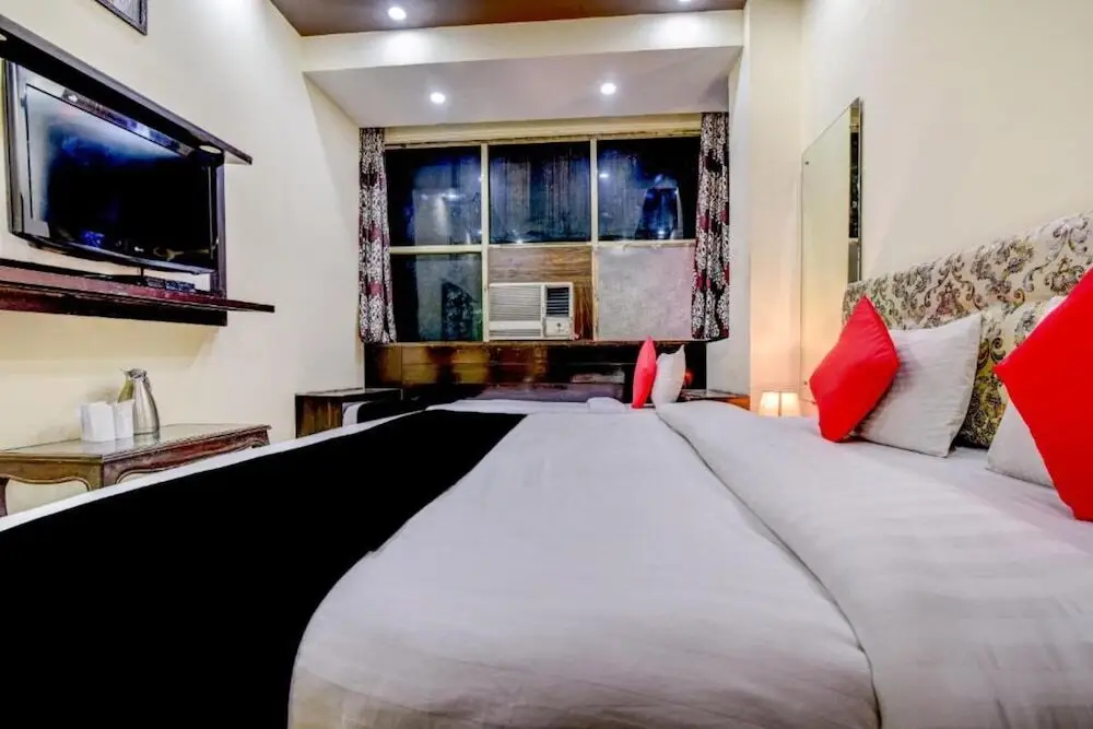 Нью-Дели: Staybook Hotel Aira