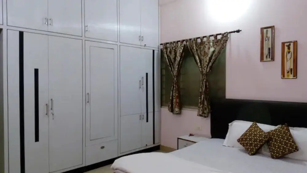 Бхубанешвар: Goroomgo Tranquil Hospitality Bhubaneswar