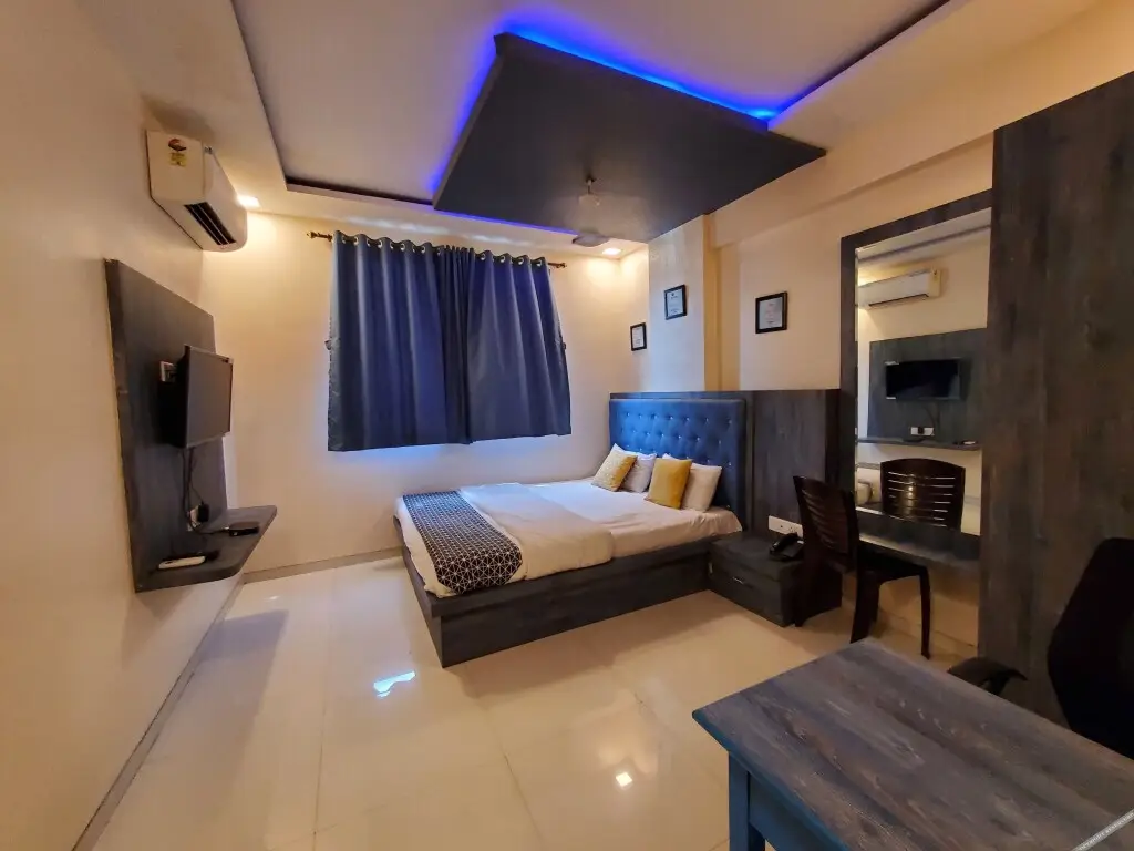 Панвель: hotel mari aai residency
