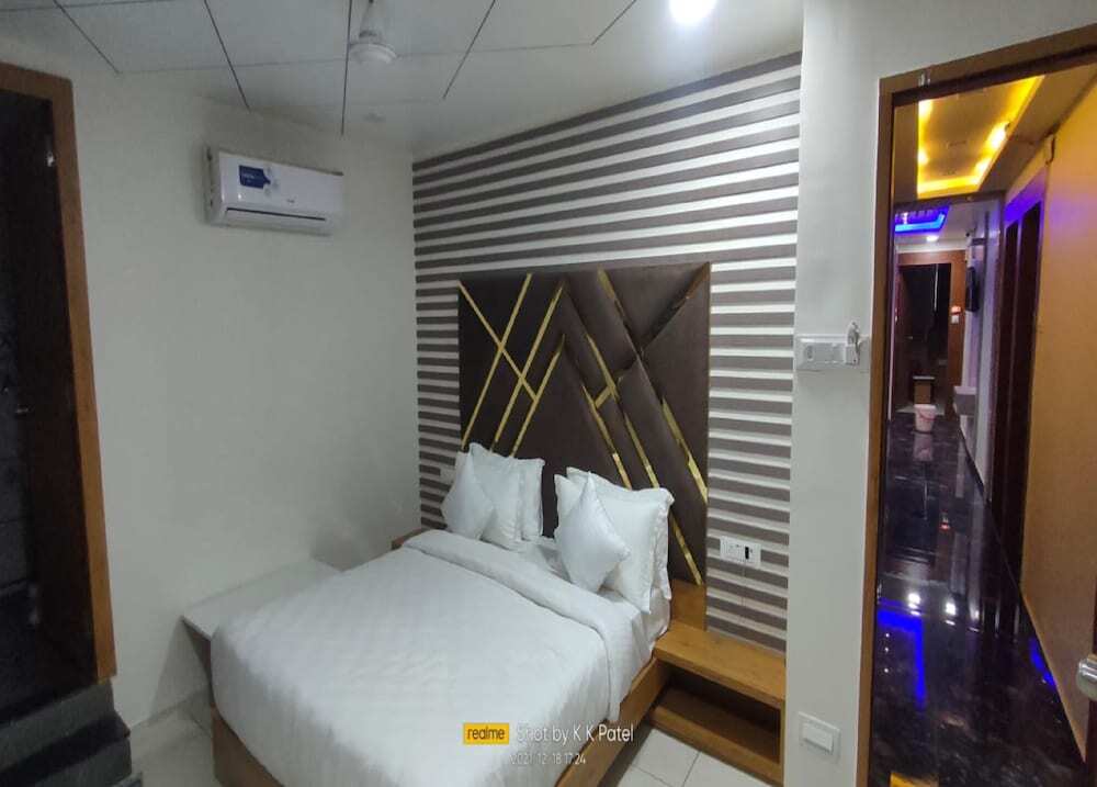 Вадодара: Hotel Sr