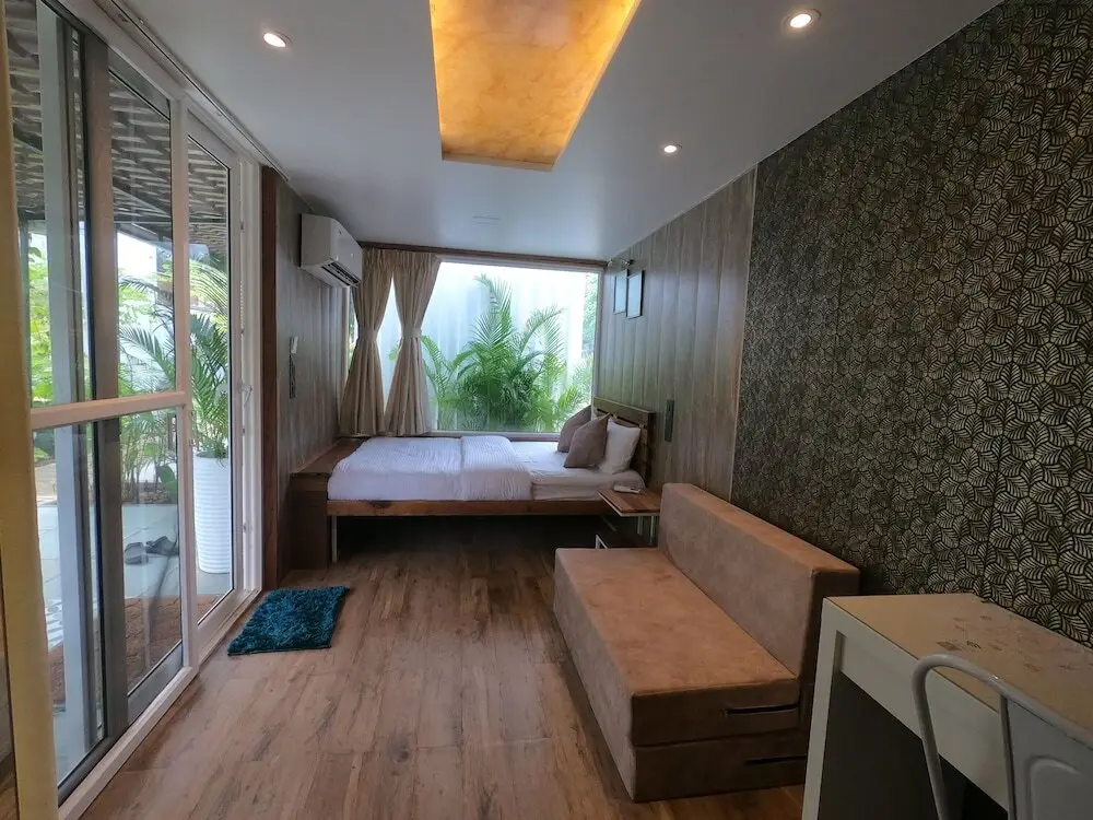 Киим: Out of Box Living