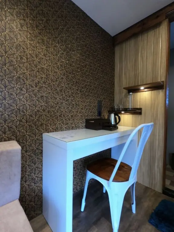 Киим: Out of Box Living