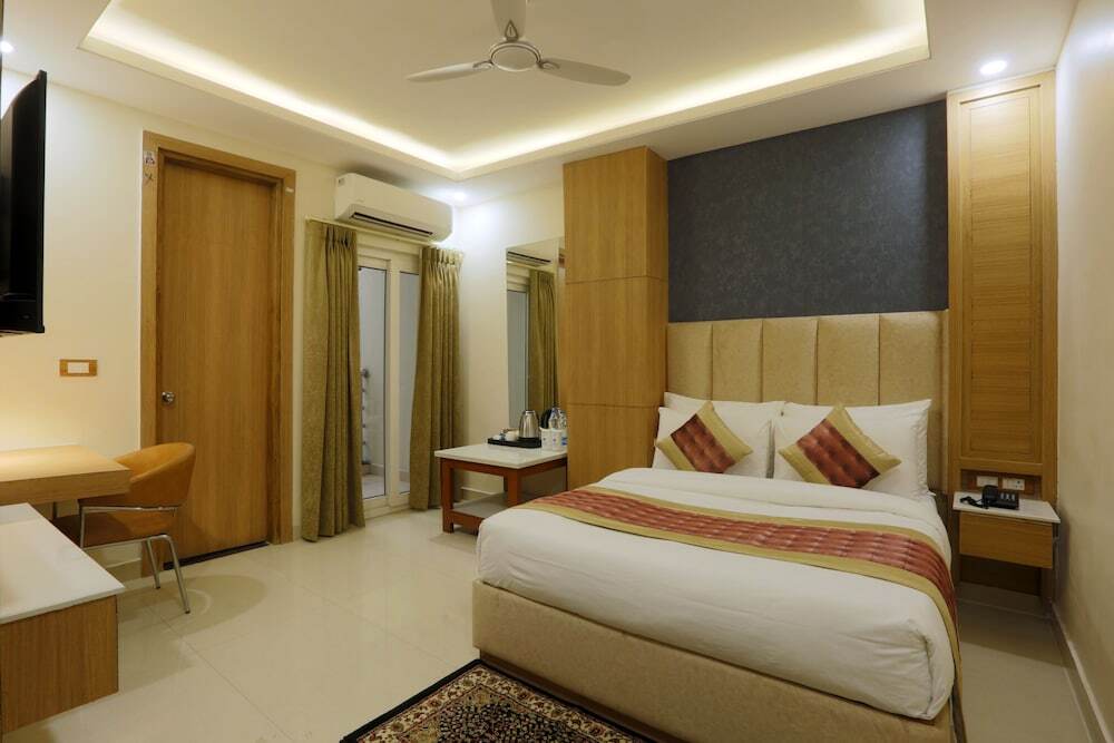 Гуруграм: Hotel Sakura by Maps, GURGAON