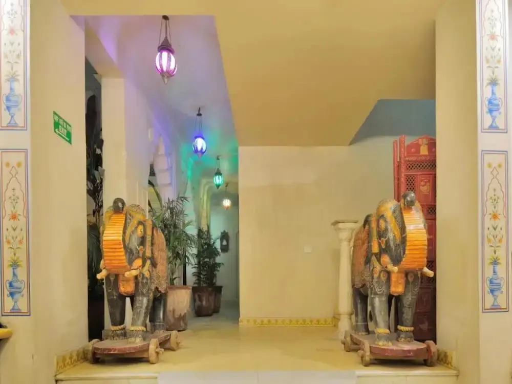 Нью-Дели: Staybook Atlanta New Delhi Train Station