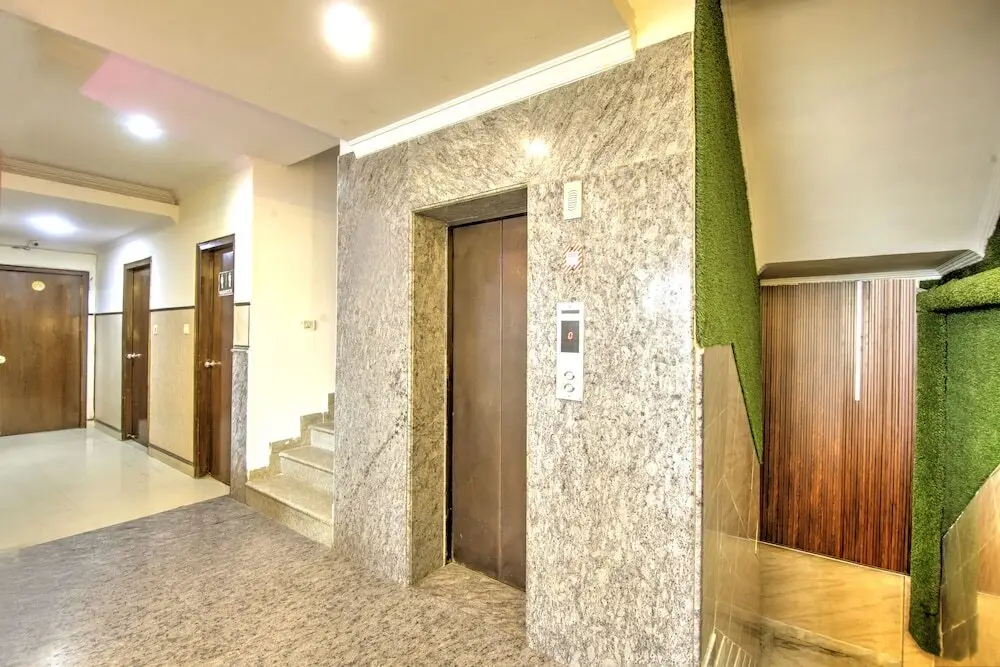 Нойда: Hotel Elite Peak