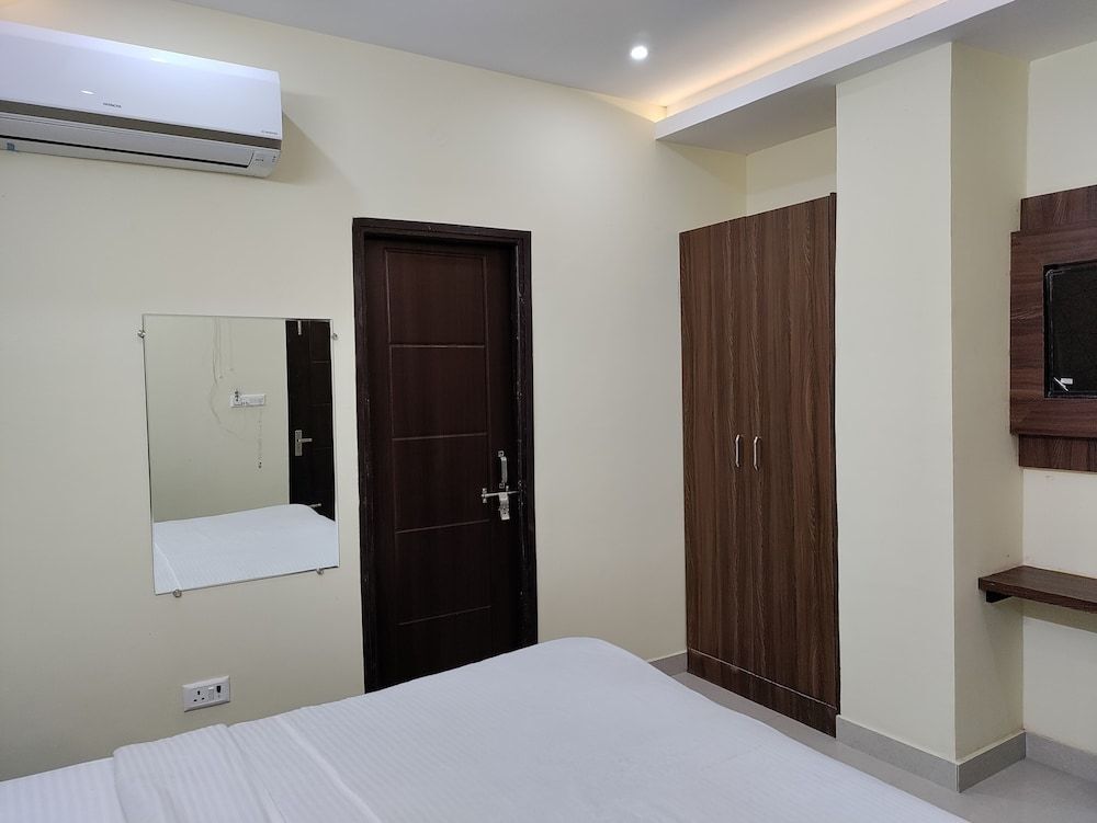 Лакхнау: The Arcas Hotel
