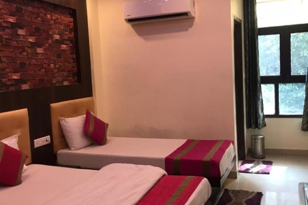 Нью-Дели: Goroomgo Cottage Ganga Inn New Delhi