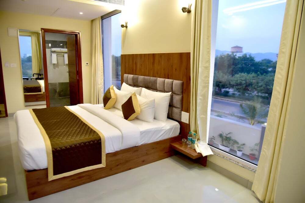Джайпур: Hotel Aarna