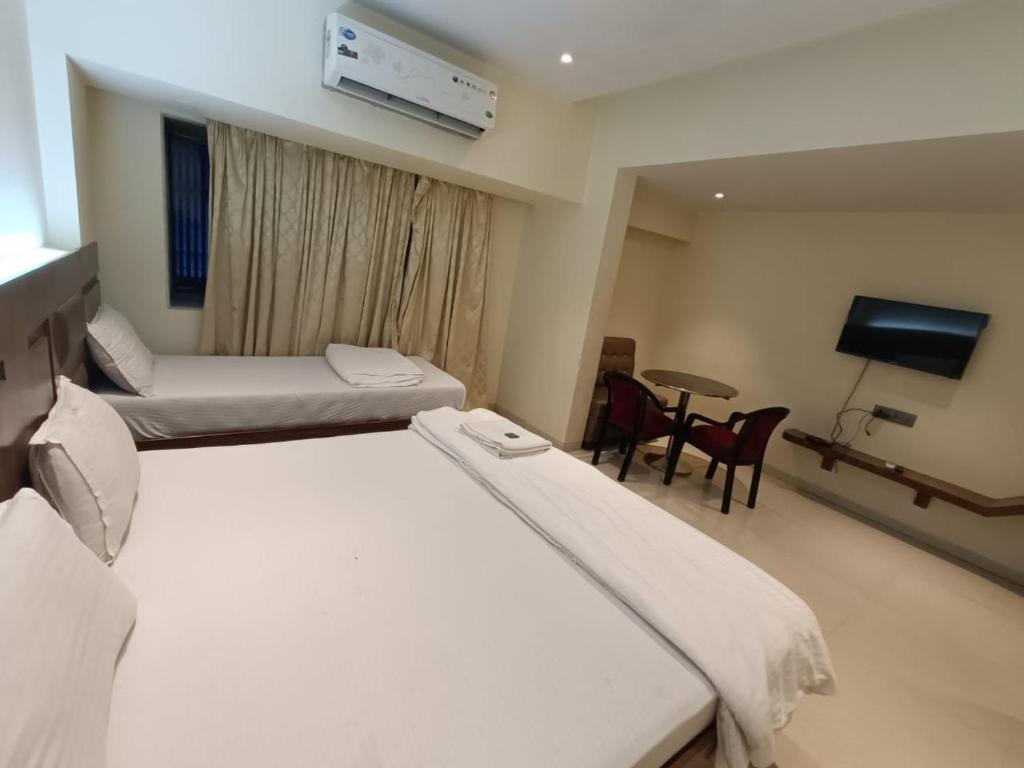 Панвель: Hotel Metro palace panvel Navi mumbai